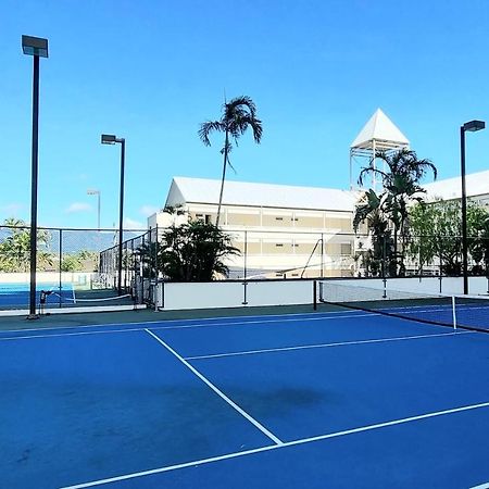 Cairns Luxury Seafront Apartment Buitenkant foto