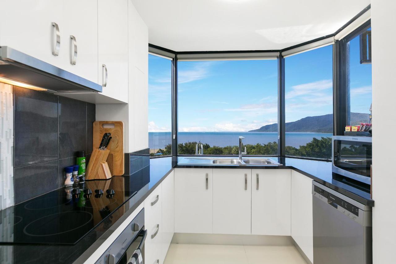 Cairns Luxury Seafront Apartment Buitenkant foto