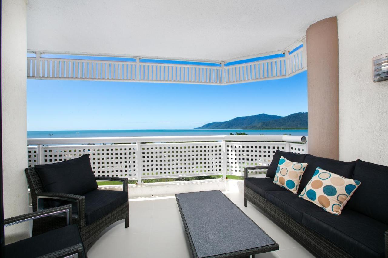 Cairns Luxury Seafront Apartment Buitenkant foto