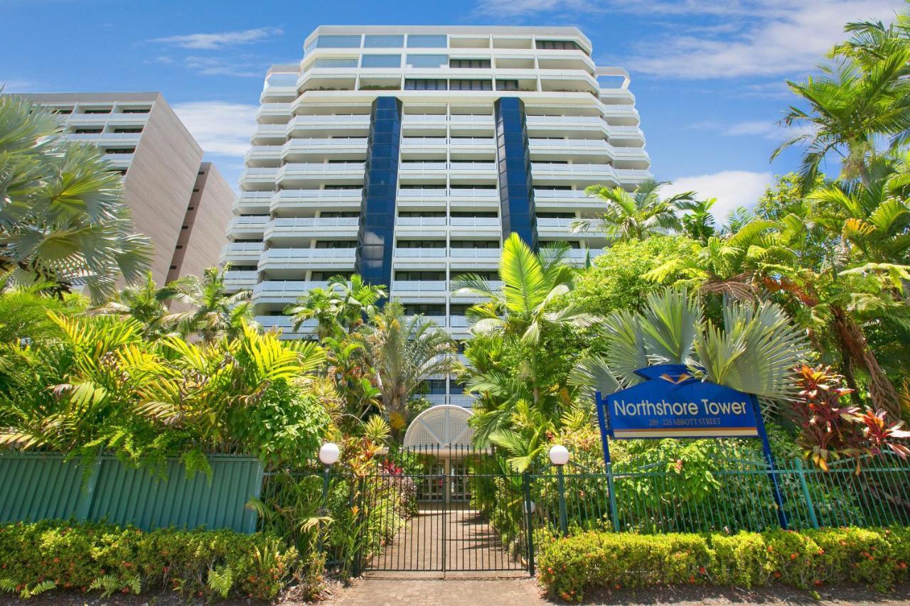 Cairns Luxury Seafront Apartment Buitenkant foto
