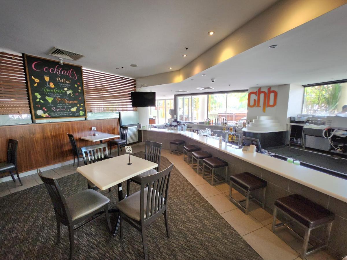 Cairns Luxury Seafront Apartment Buitenkant foto