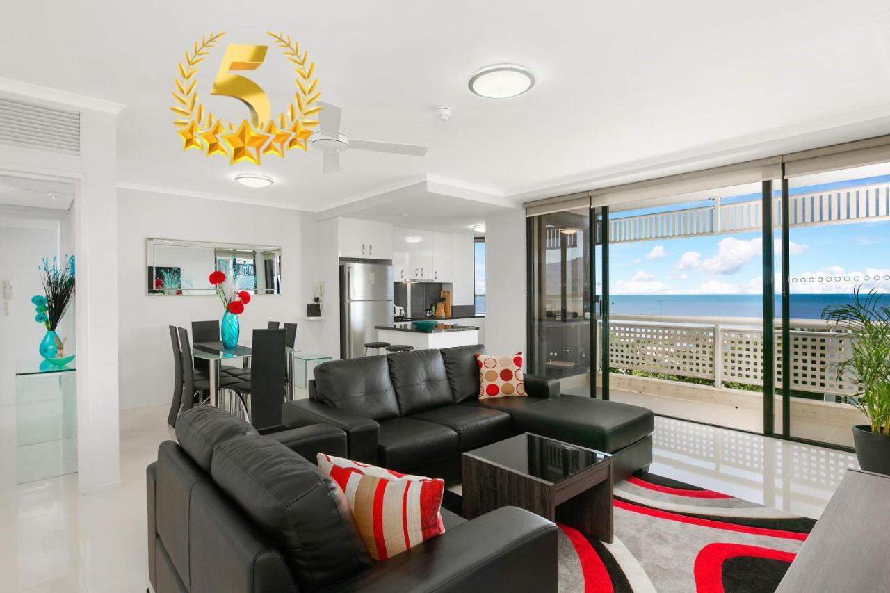 Cairns Luxury Seafront Apartment Buitenkant foto